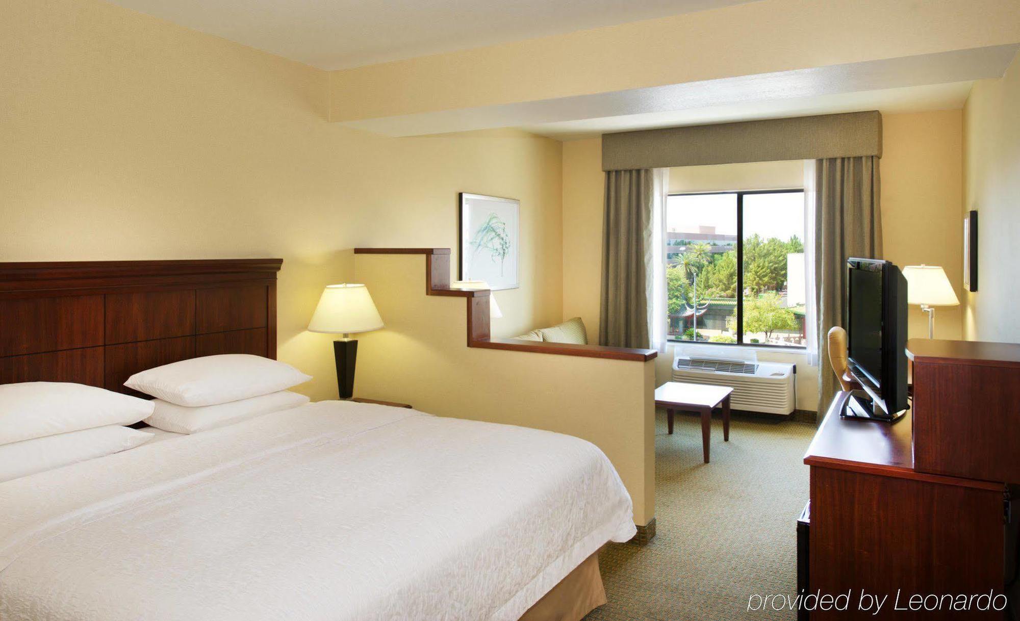 Hampton Inn Phoenix Airport North Exteriör bild